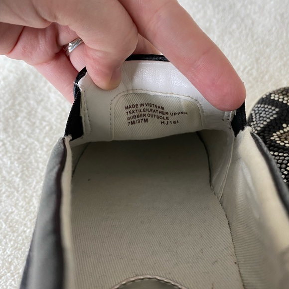 Michael Kors Keaton Slip-On’s - Picture 7 of 8